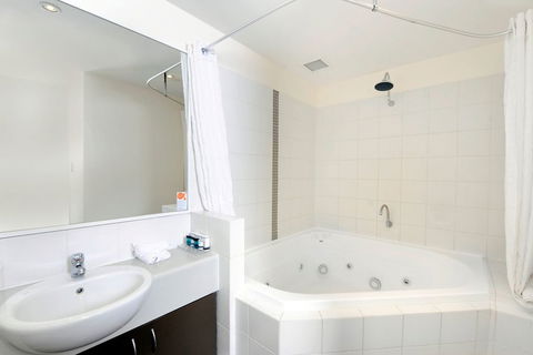 Assured Ascot Quays Apartment Hotel - Accommodation Brunswick Heads 7