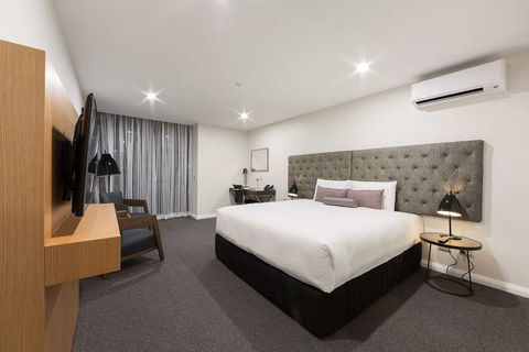 Avenue Hotel Canberra - Accommodation Brunswick Heads 2