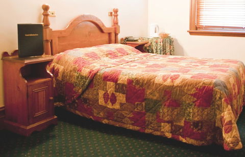 O'Malleys Hotel - Accommodation Brunswick Heads 1