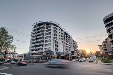 Adina Apartment Hotel Wollongong - Accommodation Brunswick Heads 2