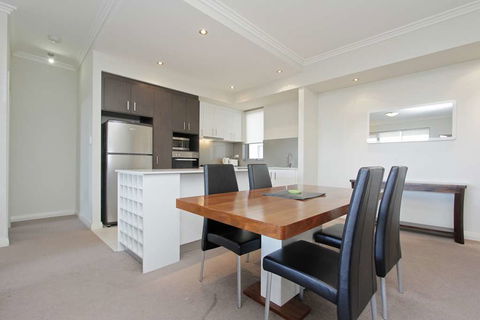 Zappeion Apartments - Accommodation Brunswick Heads 1