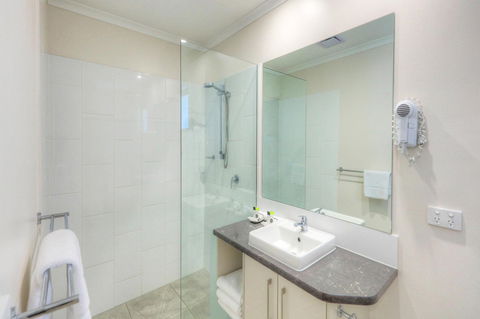 Roma Central Motel - Accommodation Brunswick Heads 1