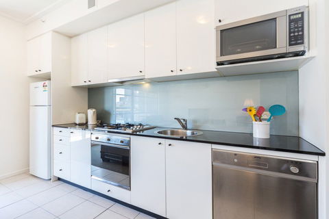 Astra Apartments Sydney CBD - Accommodation Brunswick Heads 2
