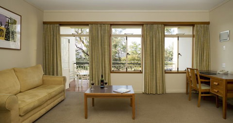 University House - ANU - Accommodation Brunswick Heads 4