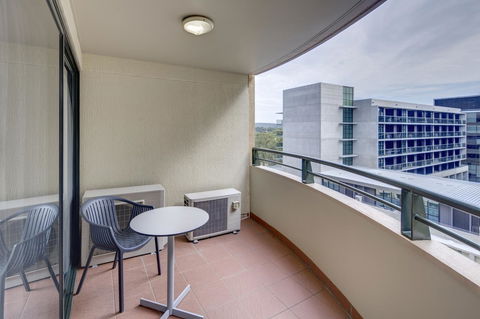 Adina Serviced Apartments Canberra James Court - Accommodation Brunswick Heads 13