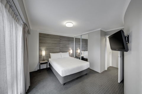 Adina Serviced Apartments Canberra James Court - Accommodation Brunswick Heads 12