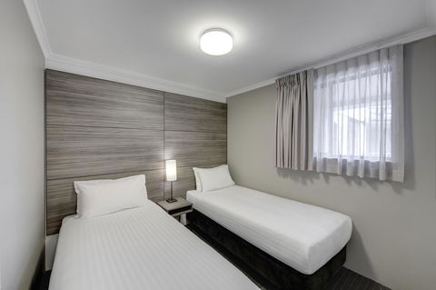 Adina Serviced Apartments Canberra James Court - Accommodation Brunswick Heads 10