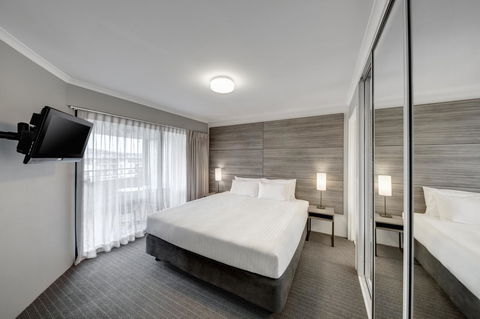 Adina Serviced Apartments Canberra James Court - Accommodation Brunswick Heads 11