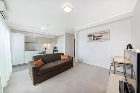 Abode Tuggeranong - Accommodation Brunswick Heads 4