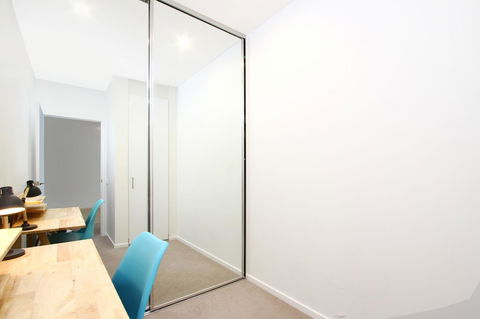IQ Smart Apartments 704 Braddon ACT - Accommodation Brunswick Heads 1