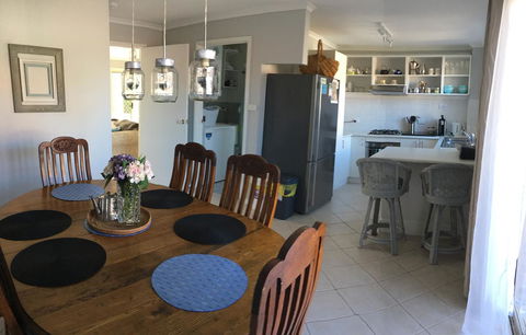 Finches Canberra - Accommodation Brunswick Heads 18