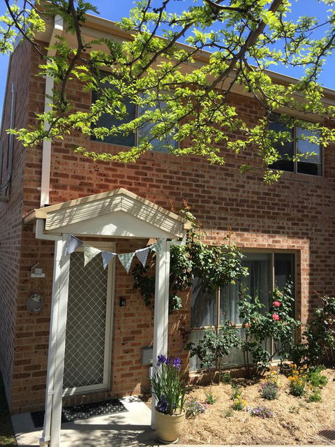 Finches Canberra - Accommodation Brunswick Heads 9