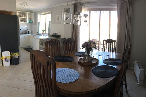 Finches Canberra - Accommodation Brunswick Heads 20