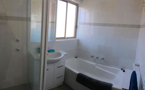 Finches Canberra - Accommodation Brunswick Heads 22