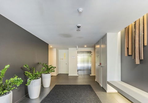 Modern Executive Apt@Barton*1BR*WiFi*Gym*Secure Parking*Canberra - Accommodation Brunswick Heads 16
