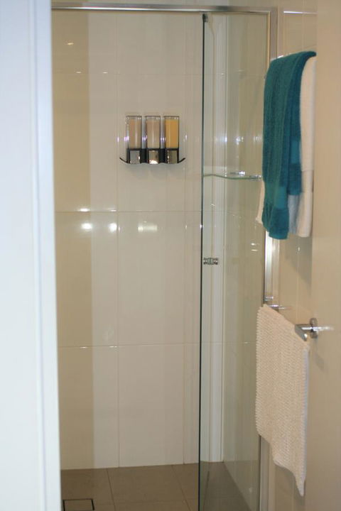 Modern Executive Apt@Barton*1BR*WiFi*Gym*Secure Parking*Canberra - Accommodation Brunswick Heads 15