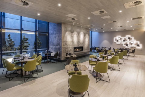 Deco Hotel Canberra - Accommodation Brunswick Heads 1