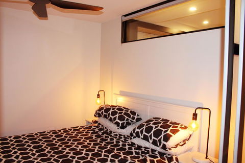 Stylish, Modern, Cute As A Button - Braddon CBD - Accommodation Brunswick Heads 11