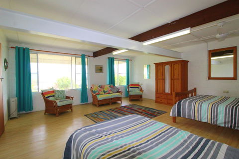 Bally High, 20 Dulconghi Street - Accommodation Brunswick Heads 2
