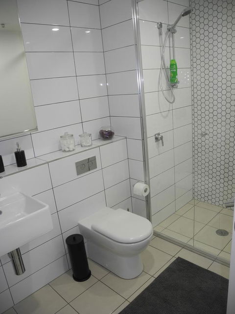 3BR Executive Apartment With Lake And Mountain Views - Accommodation Brunswick Heads 18