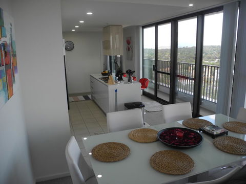 3BR Executive Apartment With Lake And Mountain Views - Accommodation Brunswick Heads 17