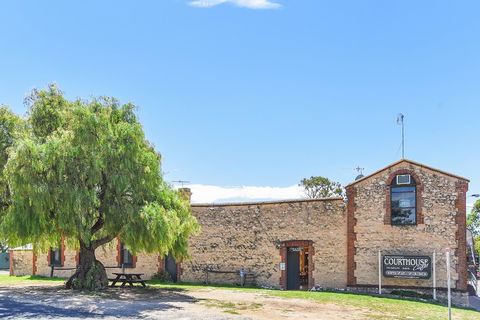 Wellington Courthouse - Accommodation Brunswick Heads 8