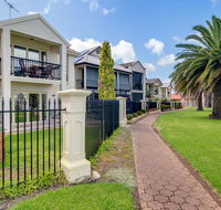 Port Adelaide Harbourside House - Accommodation Brunswick Heads