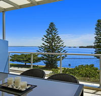 Lakeside Waterfront Apartment 18 The Entrance - Accommodation Brunswick Heads