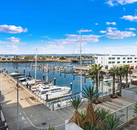 Port Adelaide Executive Waterfront Apartment - Accommodation Brunswick Heads