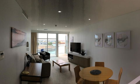 Wallaroo Marina Waterfront Luxe Apartment - Accommodation Brunswick Heads 1
