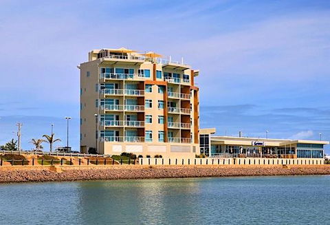 Wallaroo Marina Waterfront Luxe Apartment - Accommodation Brunswick Heads 24