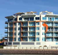 Wallaroo Marina Waterfront Luxe Apartment - Accommodation Brunswick Heads