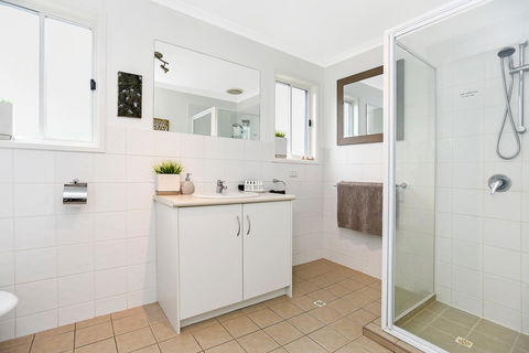 Ainslie Roberts Drive Retreat - Accommodation Brunswick Heads 5