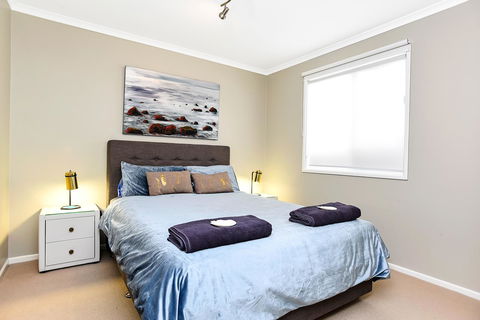 Ainslie Roberts Drive Retreat - Accommodation Brunswick Heads 4