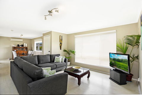 Ainslie Roberts Drive Retreat - Accommodation Brunswick Heads 0