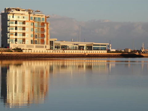 Wallaroo Marina Luxury Apartment - Accommodation Brunswick Heads 3