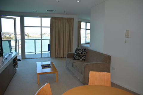 Wallaroo Marina Luxury Apartment - Accommodation Brunswick Heads 26