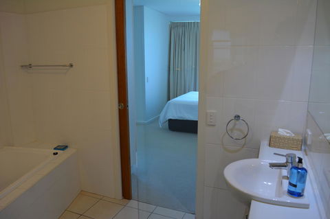 Wallaroo Marina Luxury Apartment - Accommodation Brunswick Heads 20