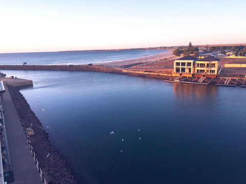 Wallaroo Marina Luxury Apartment - Accommodation Brunswick Heads 25