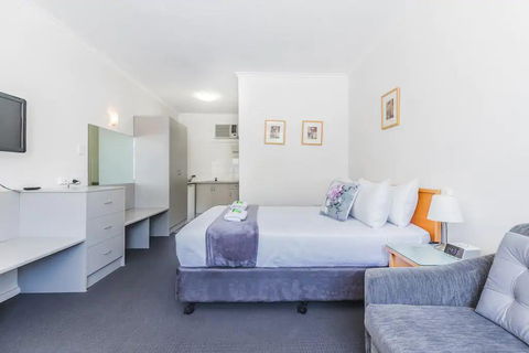 Hi 5 Glenelg Studio Apartment - Accommodation Brunswick Heads 2
