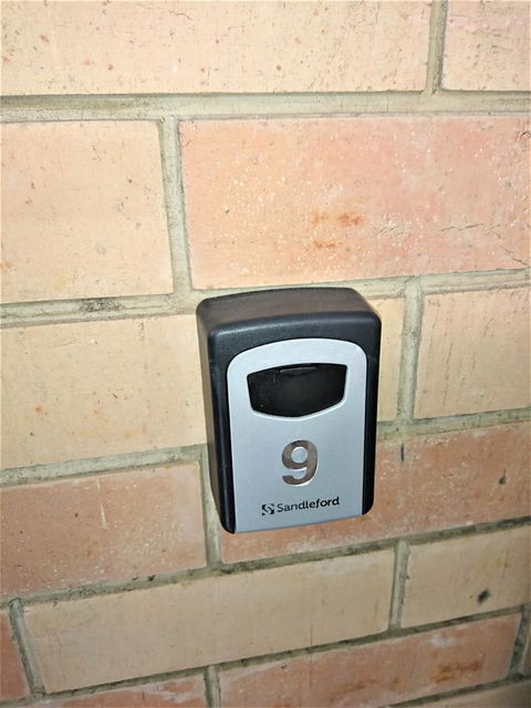Hi 5 Glenelg Studio Apartment - Accommodation Brunswick Heads 13