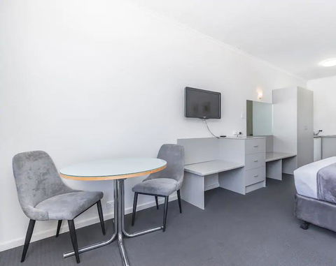 Hi 5 Glenelg Studio Apartment - Accommodation Brunswick Heads 8