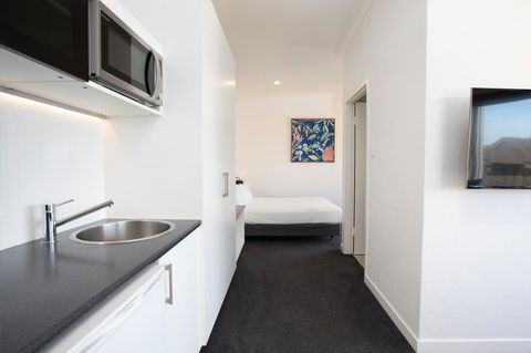 Bay 10 - Suites And Apartments - Accommodation Brunswick Heads 1