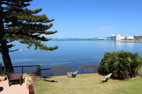 Bay 10 - Suites And Apartments - Accommodation Brunswick Heads 0