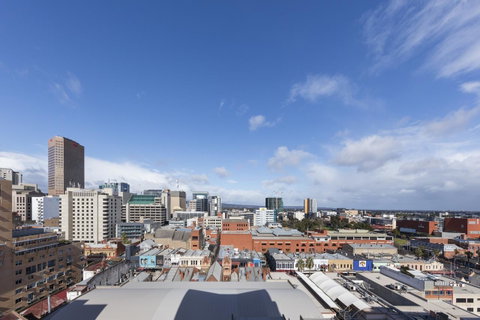 Oaks Adelaide Horizons Suites - Accommodation Brunswick Heads 9