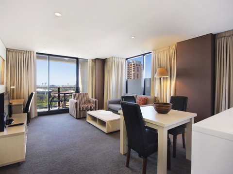 Oaks Adelaide Horizons Suites - Accommodation Brunswick Heads 13