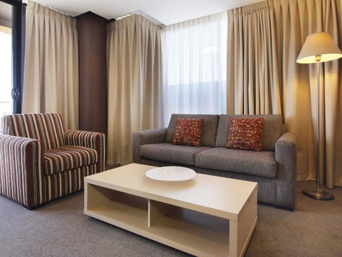 Oaks Adelaide Horizons Suites - Accommodation Brunswick Heads 14