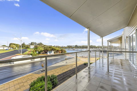 Aloha Waterfront Properties - Accommodation Brunswick Heads 23