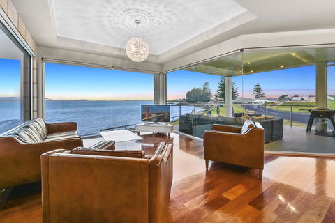 Aloha Waterfront Properties - Accommodation Brunswick Heads 4