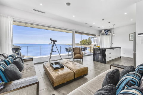 Aloha Waterfront Properties - Accommodation Brunswick Heads 3